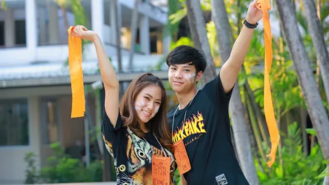 แบงค์-เพลง รับน้องกุ๊กกิ๊ก กินทาโร่เส้นเดียวกันแทบจุ๊บ!