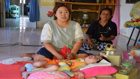 วอนช่วยเหลือ! เด็ก 9 ขวบพิการสมอง-โรคหอบ ครอบครัวยากจน ที่ อ.ปักธงชัย