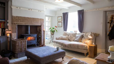 ทำเลยดิ รออะไร! ง่ายและถูก 6 วิธีแก้ห้องอับ กำจัดกลิ่นเหม็น