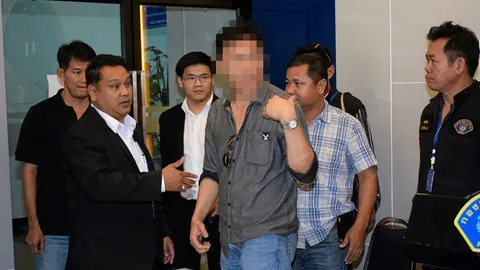 เสกดอนเมืองมอบตัว ปฏิเสธข้อหา ตีหัวกก.-ยิงรปภ.สนามมวยลุมพินี