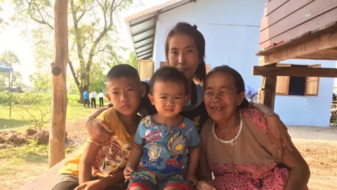 มอบบ้านใหม่ให้ น้องฟีโน่ ด.ช.ป.2 ยอดกตัญญู สร้างโดยเงินบริจาค