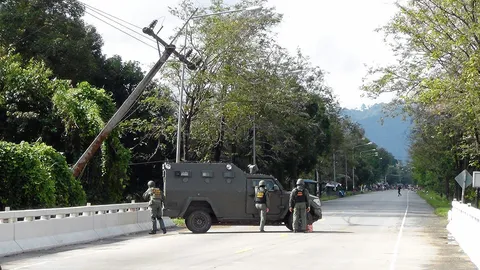 กฟผ.เร่งซ่อมเสาไฟฟ้า ล่าสุดจ่ายไฟฟ้าในจ.ปัตตานีได้เรียบร้อยแล้ว