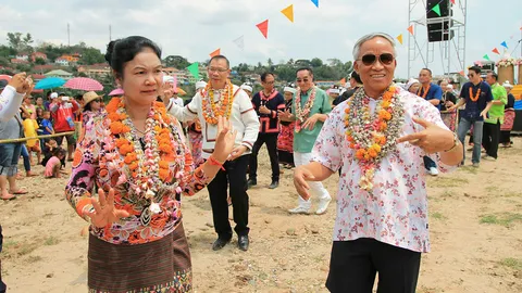 ชุ่มฉ่ำ! สงกรานต์เชียงใหม่สนุกสุดเหวี่ยง-เชียงรายไทย-ลาว ชื่นมื่น (คลิป)