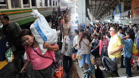 รถไฟ-บขส. เสริมรถ รองรับคนเที่ยวสงกรานต์แห่กลับกรุง 1-2 วันนี้