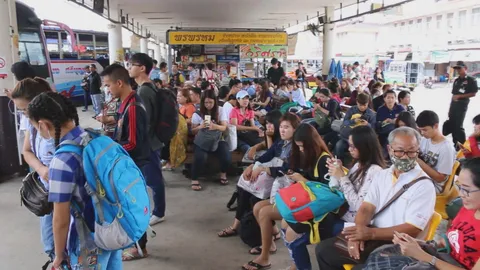 บขส.ขอนแก่น เพิ่มเที่ยวรถโดยสาร รองรับคนเดินทางกลับไปทำงาน