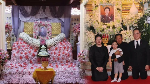 ตั๊ก บงกช สภาพจิตใจเริ่มดีขึ้น วันนี้เปลี่ยนดอกไม้สีโปรดให้แม่  