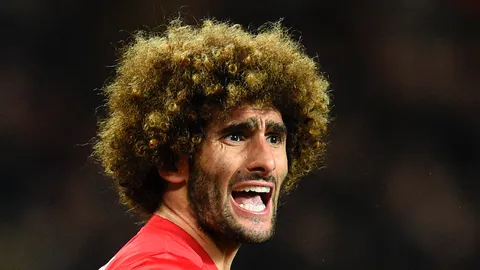 'เฟลไลนี' ของขึ้น! จวกคนด่าตน ไม่ใช่แฟนผีแดงตัวจริง