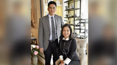 "พี่สาว??"