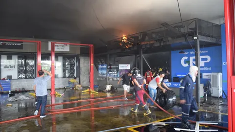 เพิ่งเปิดได้ 5 เดือน ร้านขายยางรถเมืองชล เพลิงเผาวอดเสียหาย 8 ล้าน