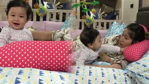 สายฮาทั้งบ้าน! 'น้องปริม’ อารมณ์ขัน แกล้งแย่งหมอน ‘เเม่เบนซ์' (คลิป)