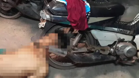 ตายแปลก! หนุ่มใหญ่เมาล้ม คอขัดช่องล้อ จยย. กับท่อไอเสียดับ