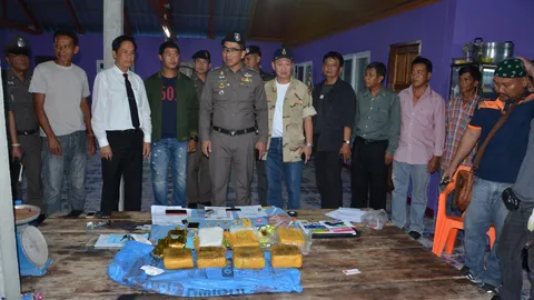 ให้เมียรับหน้า! ค้นฟาร์มไก่ชนลพบุรี ซุกไอซ์ 8 กก. อายัดทรัพย์ร่วม 2 ล.