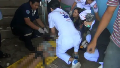 แทบขาดใจ! แม่ร่ำไห้ลูกชาย ม.2 ปีนหลังคาจับนก พลาดตกดับสลด