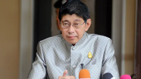 'วิษณุ' ปัดตอบ 'สีหนาท' ถูกกลั่นแกล้ง ชี้ต้นสังกัดชงย้าย 