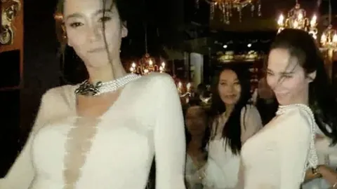 เคยเห็น อั้ม พัชราภา เต้นไหม ท่าเต้นยังเซ็กซี่! (คลิป)