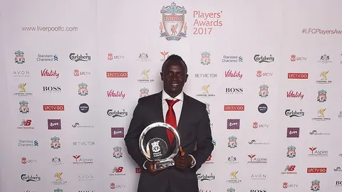 'มาเน' ซิว 2 รางวัลแข้งยอดเยี่ยมหงส์แดง