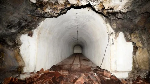 ทัวร์อุโมงค์ลับมรณะนาซี คร่า4หมื่นชีวิต สร้างฐานลับถล่มเกาะอังกฤษ  