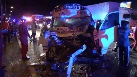 รถตู้ชลบุรี–ฉะเชิงเทรา พุ่งชนท้ายรถดูดฝุ่น ถ.เลี่ยงเมืองชลฯ คนขับสาหัส