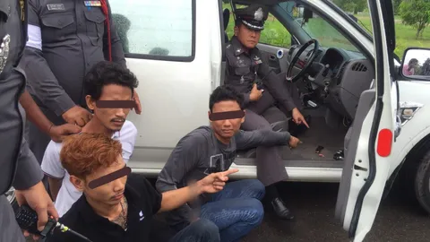 อุกอาจ แก๊งค้าปืนเถื่อน บุกยิงหนุ่มบ้านกรูดดับคาคลอง ตร.ตามรวบทันควัน 