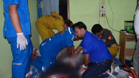 รักขม! หนุ่มอุบลฯ คว้า 9 มม.ยิงขมับแฟนสาวดับ ก่อนหนีผิดฆ่าตัวตายตาม