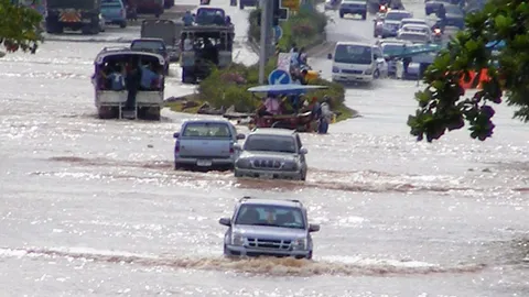 ถนนทางหลวงเจอวิกฤติ ฝนถล่มยับภาคเหนือน้ำท่วมสูง กระทบสัญจร