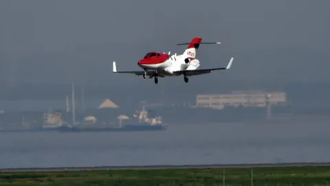 “ฮอนด้า” รุกตลาดเครื่องบิน!