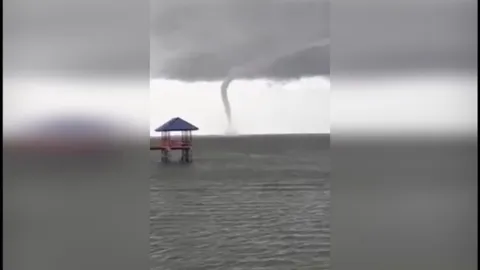 แห่ชมคลิป! ปรากฏการณ์'พายุงวงช้าง'โผล่กลางอ่าวไทย ปากนคร-แหลมตะลุมพุก 