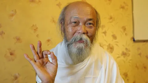  ฤาษีพุทธจรัล ชี้ 3 ปีคสช.บ้านเมืองมั่นคง ศก.มีปัญหาแต่จะดีขึ้นเรื่อยๆ