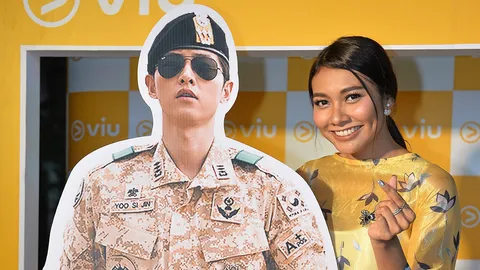 'แก้ม' ฟินเว่อร์เอไอเอส-วิว ดูซีรีส์เกาหลีซับไทย ไม่อั้น!