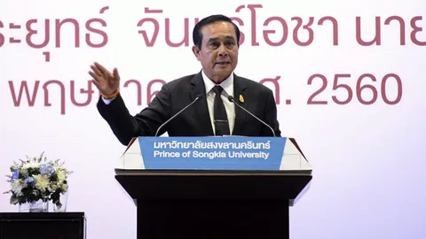 'บิ๊กตู่' เตือน 'นร.-นศ.' อย่ามัวแต่เคลื่อนไหวการเมือง หวั่นเรียนไม่จบ