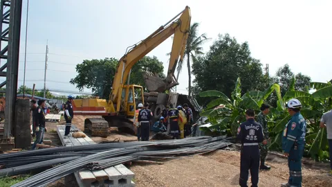 เด็ก 2 ขวบครึ่ง อาการยังโคม่า เหตุรถบรรทุกเหล็กทับบ้านคนงาน 