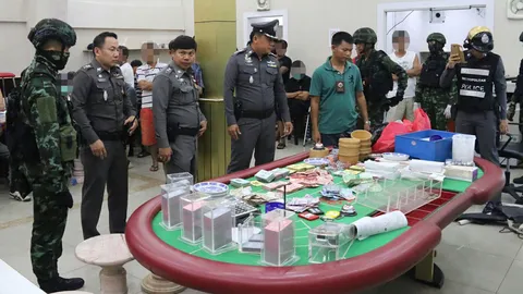 ท้าทาย! ทหาร-ตร.บุกบ่อนพนันไฮโลในซอยวัดคู้บอน 27 จับผีพนันได้ 74 ราย
