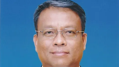 วัชระ เหน็บ รบ.คสช.อยู่ยาวได้ ขอมีฝีมือ โวย ปฏิรูปตำรวจแค่ปาหี่