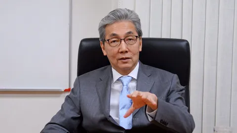 สมคิด ผลักดันเศรษฐกิจสินค้าชุมชน พร้อมสร้างผู้นำเข้มแข็งรับเลือกตั้ง