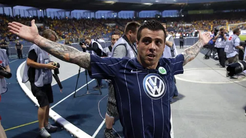 'หมาป่า' ย้ำแผล 'บราวน์ชไวก์' 1-0 สองนัด 2-0 อยู่บุนเดสฯต่ออีกปี