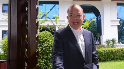 พิชัย ห่วงบาทแข็งทำ ศก.ทรุด จี้ รัฐแก้หนี้เสียเพิ่ม ว่างงานพุ่ง