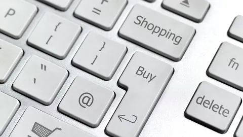 ลุยเก็บภาษีธุรกิจออนไลน์ ให้อำนาจสรรพากรไล่บี้ไลน์-เฟซบุ๊ก!