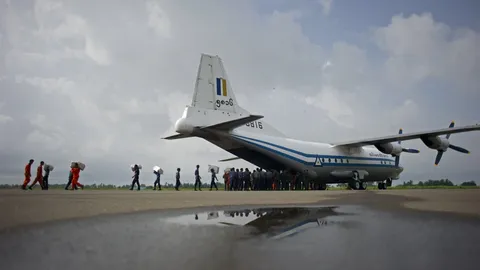 ระทึก เครื่องบินทหารพม่า 116 ชีวิต หายจากจอเรดาร์ หวั่นตกทะเลอันดามัน