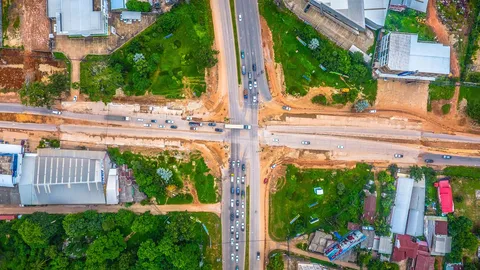 ผู้รับเหมาดองงาน! ชาวบ้านโวย บายพาสเข้าเมืองนครพนม สร้างไม่เสร็จสักที