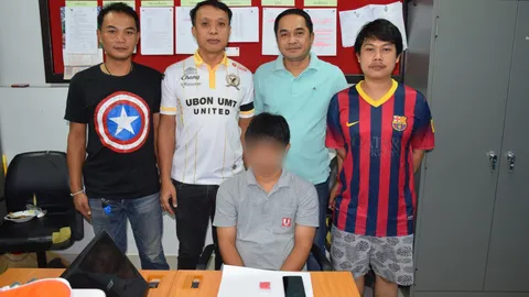 ตร.ดอนหัวฬ่อ เฉียบ! รวบเซลส์แมนค้ายาบ้า หลังล่อซื้อ พบในตัวมี 50 เม็ด