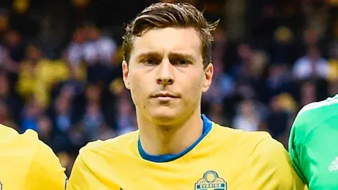 ของเขาดีจริง! 'ลาร์สสัน' เชื่อ 'ลินเดลอฟ' แจ้งเกิดกับผีได้แน่