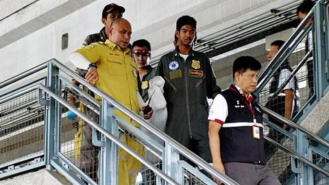 รถไฟฟ้าทับอนาถ สาวท้องพลัดตกลงบนราง