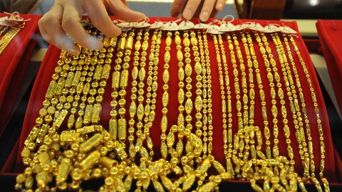 ทองไทยเปิดตลาดปรับลง 50 รูปพรรณขายบาทละ 20,700