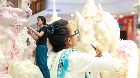 ประติมากรรมเทียนหอมหนึ่งเดียวในโลก