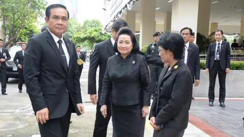 'บิ๊กตู่' สั่ง ก.แรงงาน เร่งบรรเทาทุกข์นายจ้างหลังก.ม.ต่างด้าวบังคับใช้