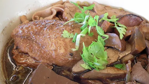 ก๋วยเตี๋ยวเป็ดเห็ดตับเต่า นายใช้คลองโพธิ์ อยุธยา