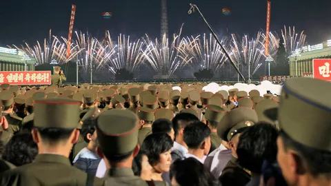 มะกันส่งบี-1 บี เข้าทะเลจีนใต้ โสมแดงจุดพลุฉลองยิง ICBM