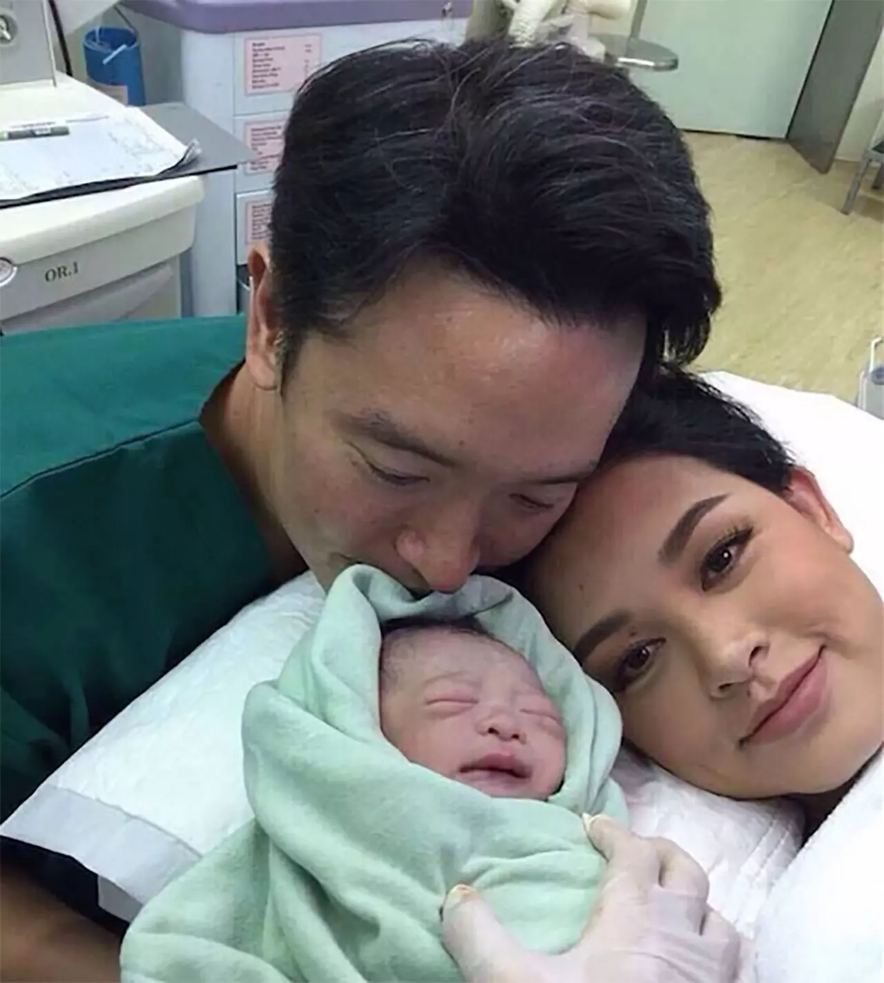 ที่แรก! ชาย ชาตโยดม เล่าวินาที วิกกี้ คลอดลูก ลุ้นลืมหายใจ
