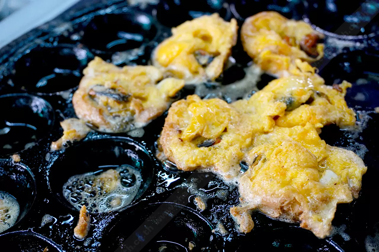อร่อยระดับโลก! พี่ไทยติด 1 ใน 3 สตรีทฟู้ด ‘หอยทอด’ ต่างชาติบอก Yummy!