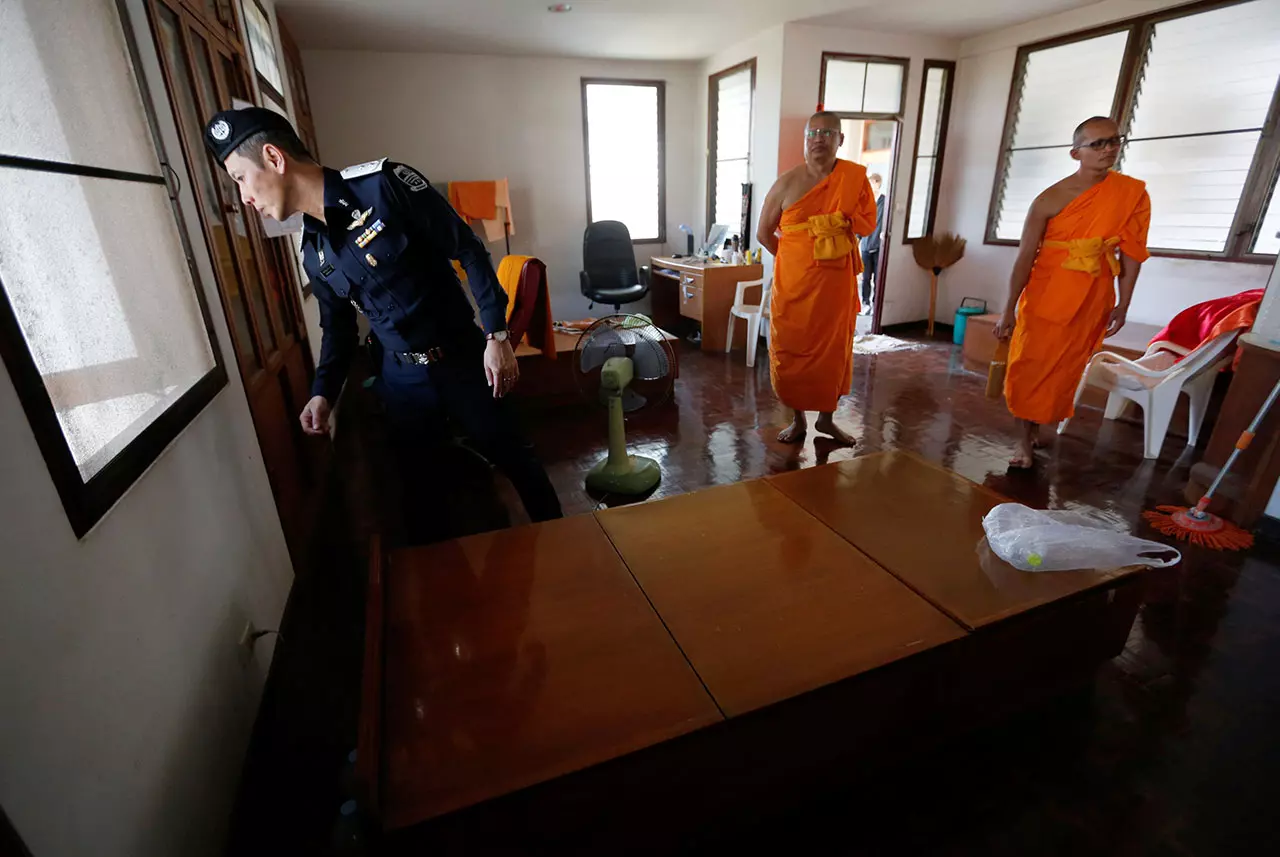 ค้นธรรมกายทลายอาณาจักร! จับ ‘ธัมมชโย’ เป้าหลอก ของจริงเขย่าศรัทธา